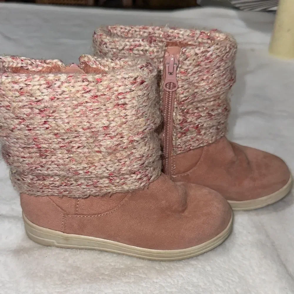 Girls pink suede boot with pink/cream/gold Knit Cuff size 10